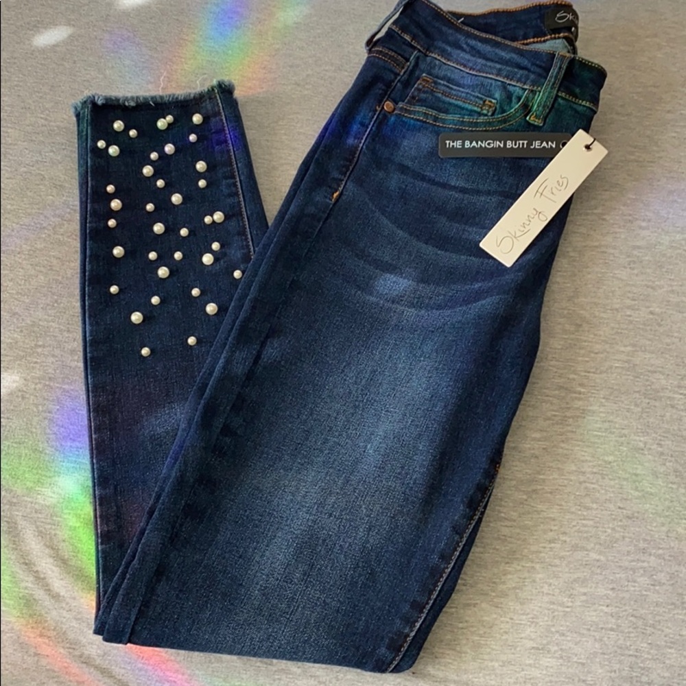 BRAND NEW jeans size 9 (stretchy)